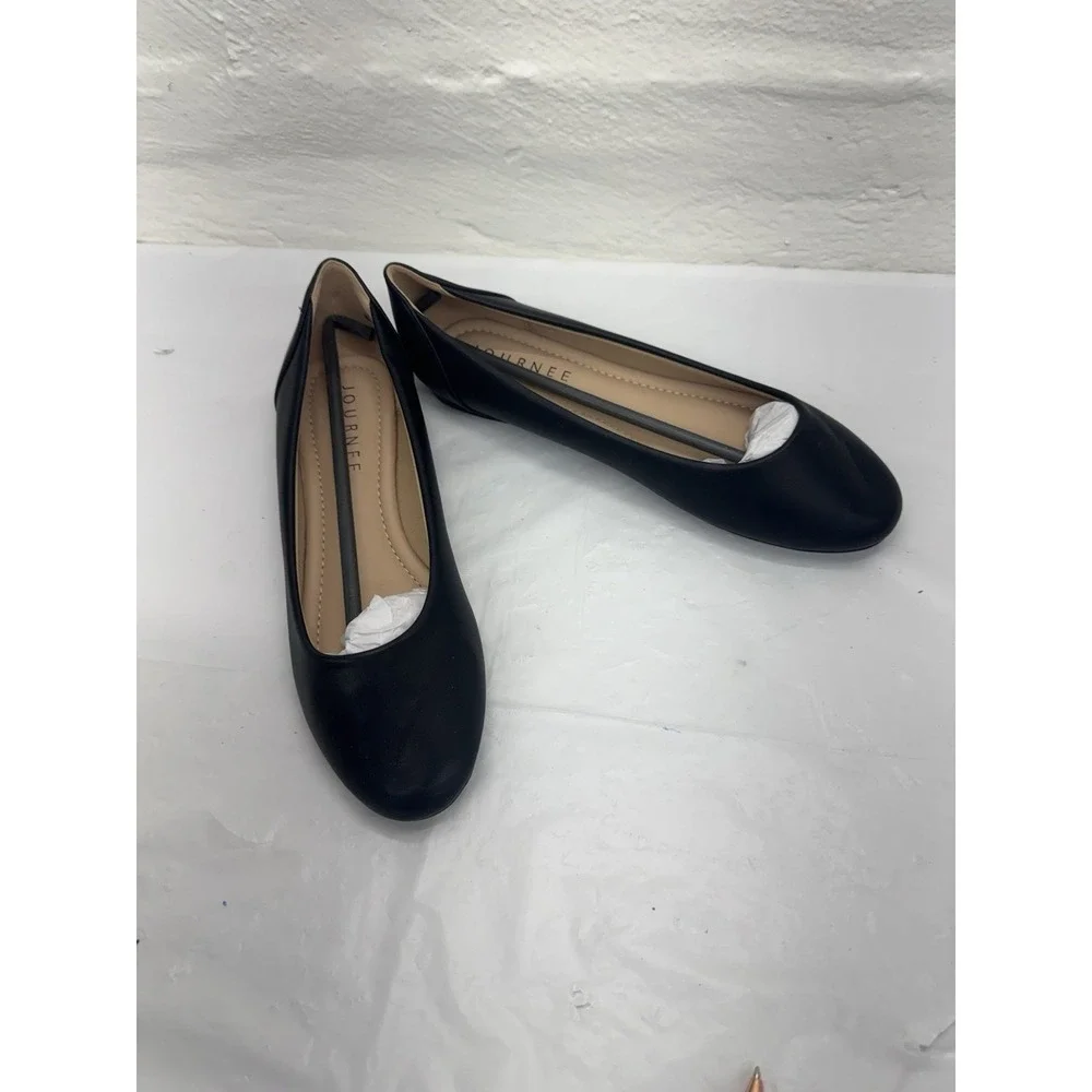 Journee Collection Women's Black Kavn Ballet Flats Size 8.5 New Suede